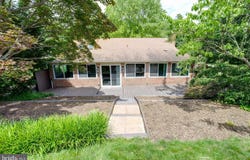 5300 QUEENSBERRY Avenue, SPRINGFIELD, VA 22151