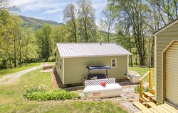 805 Sunset River Rd., Ceres, VA 24318