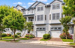 30 S Coolidge Ave, Margate, NJ 08402