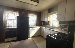 1103 W Hempstead Avenue, Fairfield, IA 52556