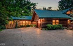 524 Laurel Rd, Townsend, TN 37882