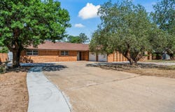 2028 Rice Drive, Levelland, TX 79336
