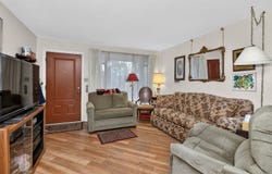 964 S 3rd Avenue, Des Plaines, IL 60016