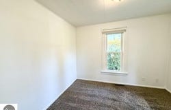 422 Rockingham Avenue, Alma, MI 48801