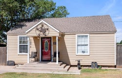 1413 Fresno, Plainview, TX 79072