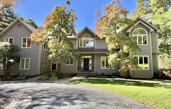 100 Robin Drive, Canton, CT 06019