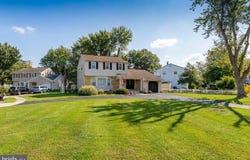 323 WINDSOR Drive, CHERRY HILL, NJ 08002