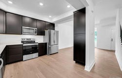 512 Village Lane, Milford Vlg, MI 48381