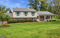 2541 N FEATHERING LN, MEDIA, PA 19063