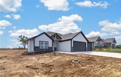 11109 E 209TH Street, Peculiar, MO 64078