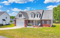 10 Pender Road, Spring Lake, NC 28390