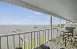 5539 Soundside Dr, Gulf Breeze, FL 32563