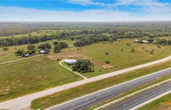 240 E Frontage Road, Victoria, TX 77905