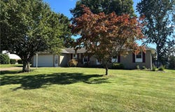 2014 Hillocke Street, Louisville, OH 44641
