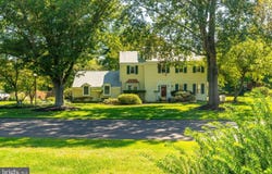 7 AVERSTONE DR E, WASHINGTON CROSSING, PA 18977