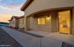 240 N Sharon Road, Vail, AZ 85641