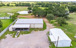 901 E Navarro Avenue, De Leon, TX 76444