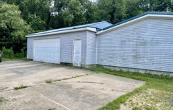 13830 Riverside Drive, Constantine, MI 49042
