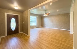 1202 E Wallace Street, Llano, TX 78643