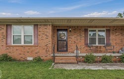1303 Daniel Drive, Paragould, AR 72450