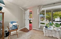 60 NE 23RD St, Gresham, OR 97030
