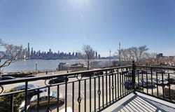 1021 BLVD E, Weehawken, NJ 07086