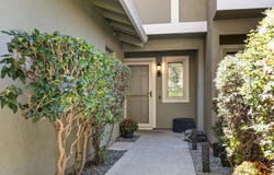 61 Thousand Oaks ST, OAKLAND, CA 94605