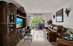 1755 W 60th St, Hialeah, FL 33012