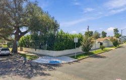 1245 N Orchard Dr, Burbank, CA 91506