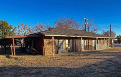 608 4th Street, Blanco, TX 78606