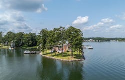 675 E Point Drive, Gilbert, SC 29054
