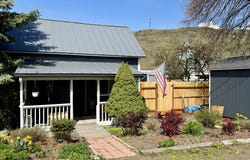 103 W 4TH St, Wallowa, OR 97885