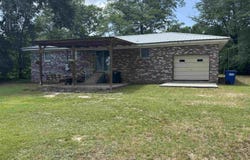 5000 Seales Ln, Red Level, AL 36474