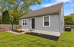 1400 E Hayward Avenue, Independence, MO 64050