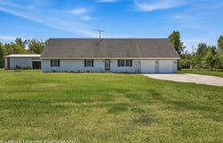 8705 E Pine Bluff Road, Coal City, IL 60416