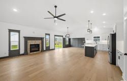 1315 W HILLCREST Drive, Chillicothe, IL 61523