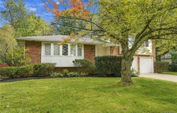 87 Surrey Run, Buffalo, NY 14221