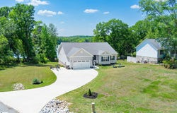 102 Indian Ridge Point, Laurens, SC 29360