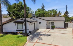 18543 E Gallarno, Covina, CA 91722