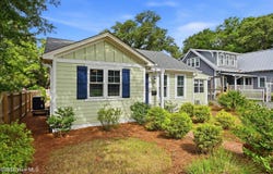 609 Clarendon Avenue, Southport, NC 28461