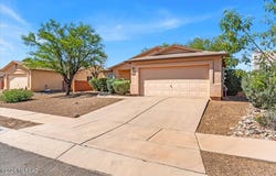 10009 E Moonstruck Way, Tucson, AZ 85747