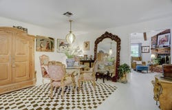 8026 Leigh Rd, Hitchcock, TX 77563