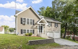 30 2nd St, Worcester, MA 01605