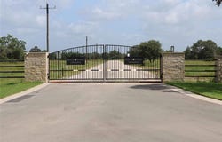 1178 Specklebelly Ln, Columbus, TX 78934