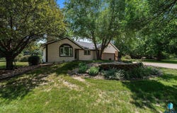 26986 Cactus Pl, Sioux Falls, SD 57108