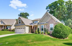120 Hubbard Lane, Greer, SC 29651-1055