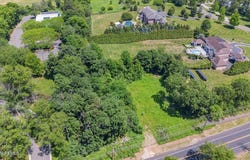 947 Holmdel Road, Holmdel, NJ 07733