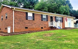 118 Pickshin Avenue, Dobson, NC 27017