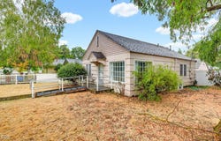 305 E Park Street, Grants Pass, OR 97527
