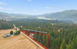 1034 E Settlement Rd, Priest River, ID 83856